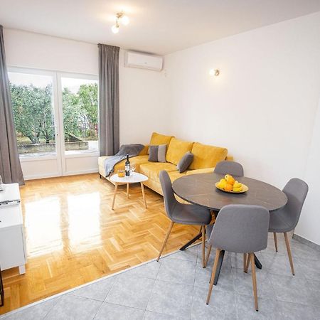 Apartments Veronika Трогир Экстерьер фото