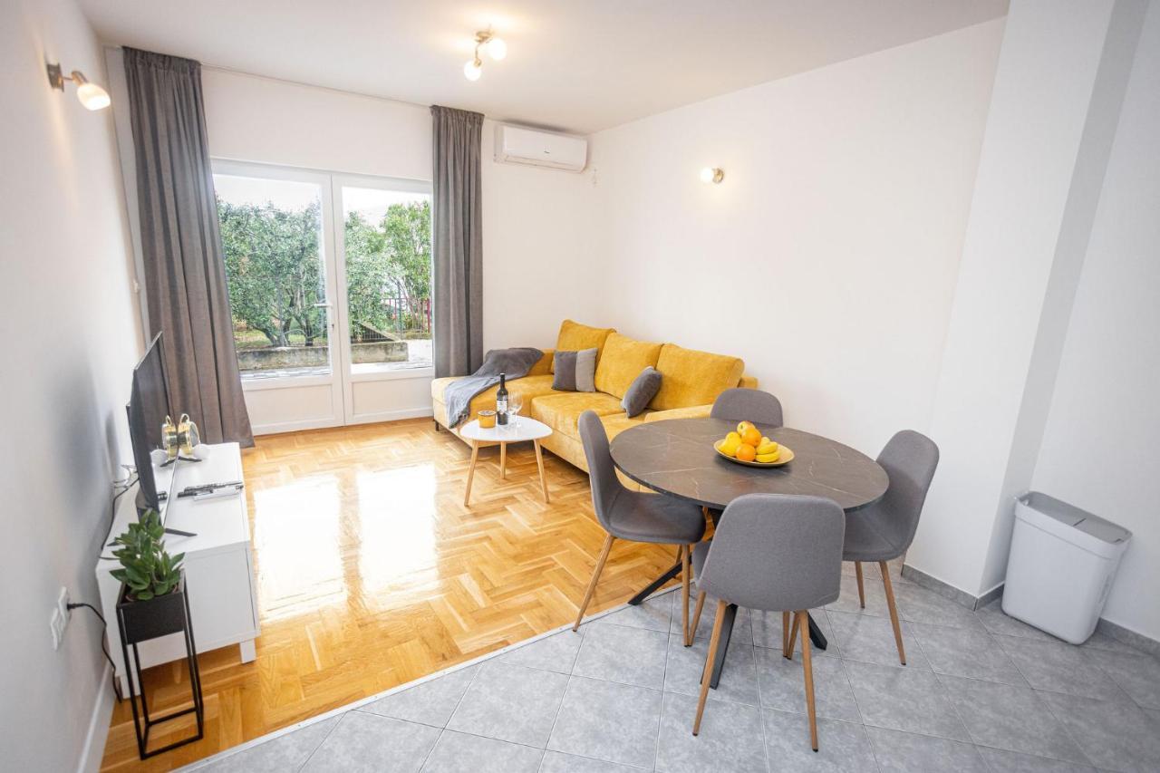 Apartments Veronika Трогир Экстерьер фото