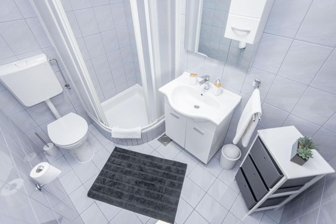 Apartments Veronika Трогир Экстерьер фото
