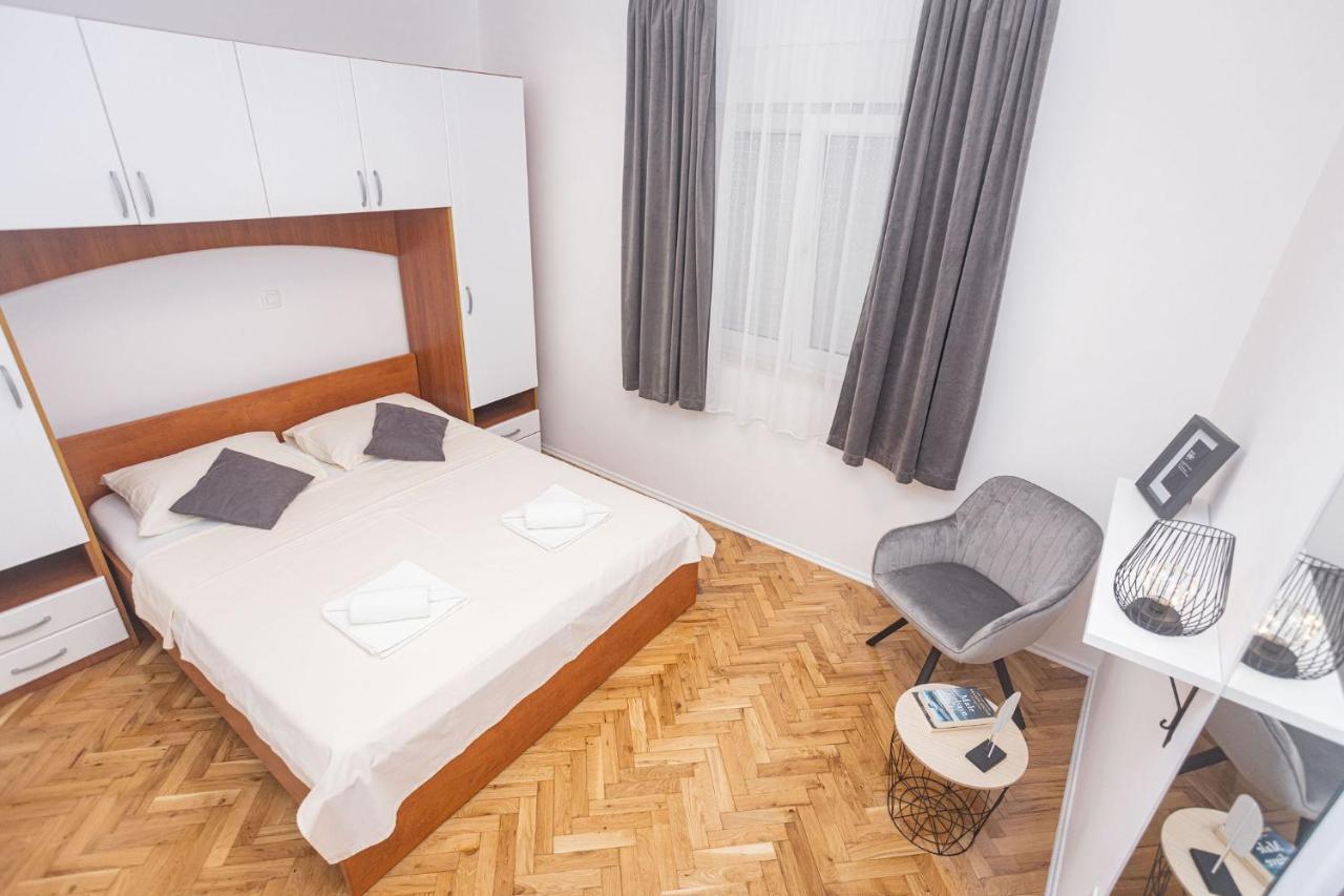 Apartments Veronika Трогир Экстерьер фото