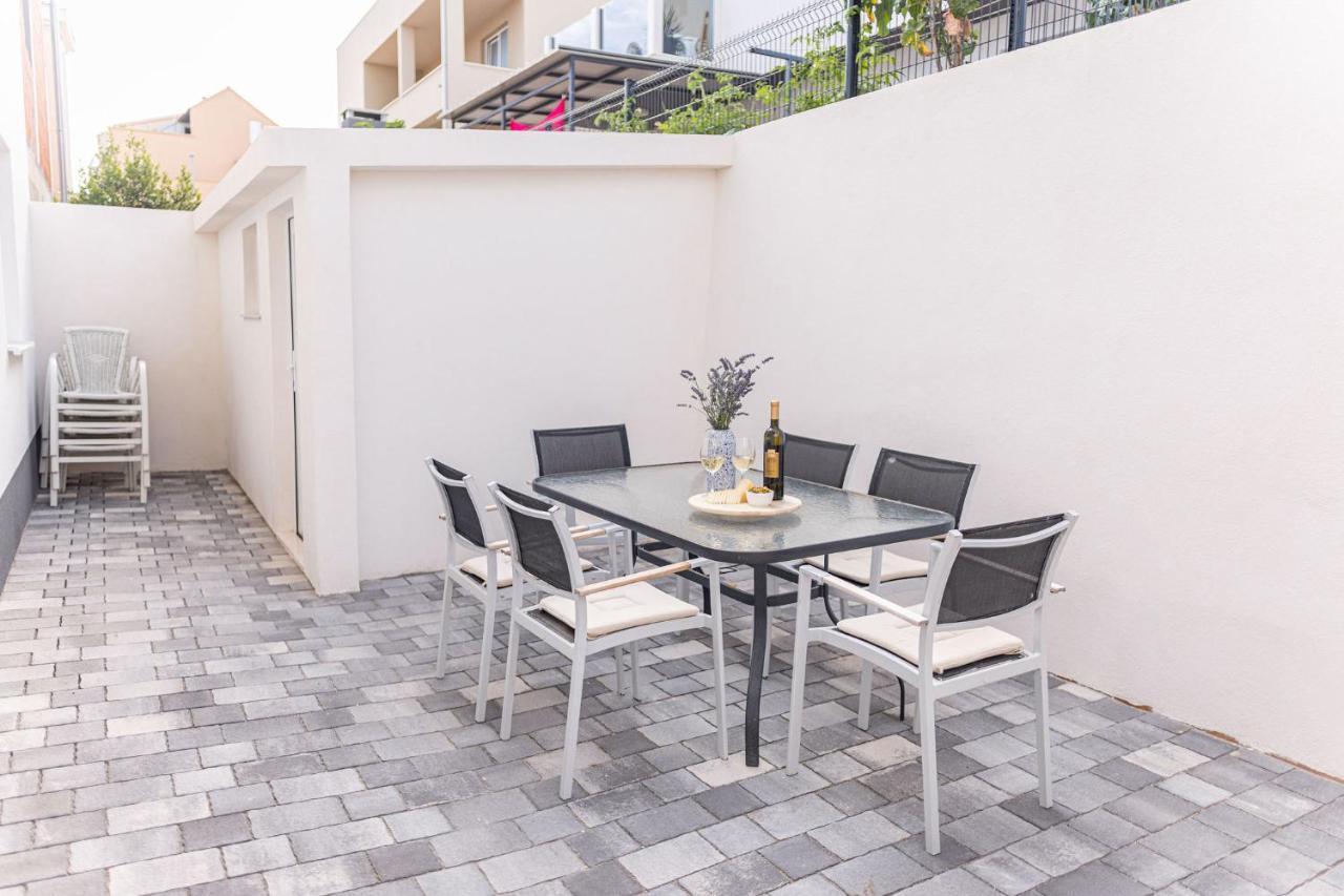 Apartments Veronika Трогир Экстерьер фото